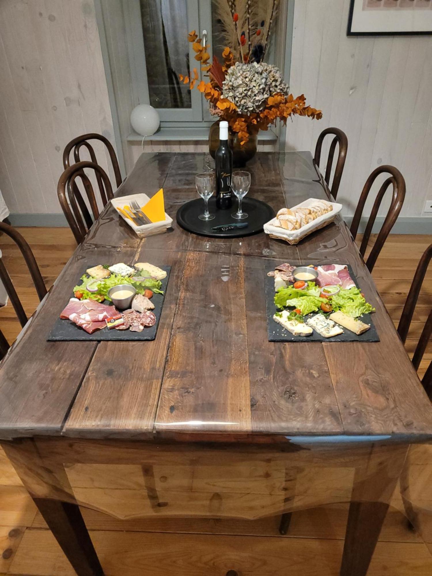 Chambres D'Hotes Du Bistrot D'Ici Saint-Saturnin  Екстериор снимка