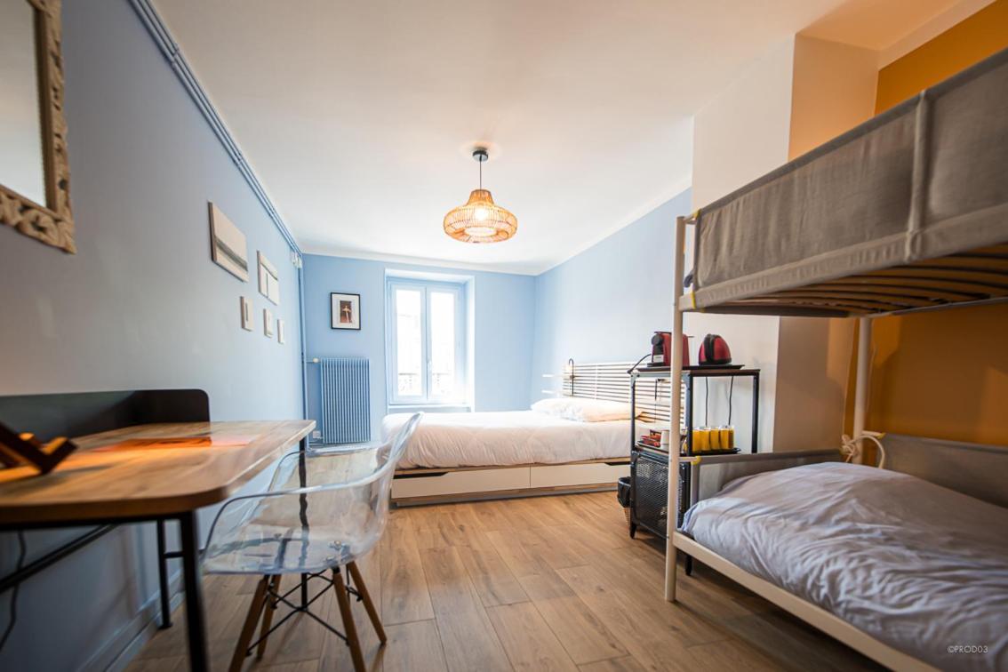 Chambres D'Hotes Du Bistrot D'Ici Saint-Saturnin  Екстериор снимка